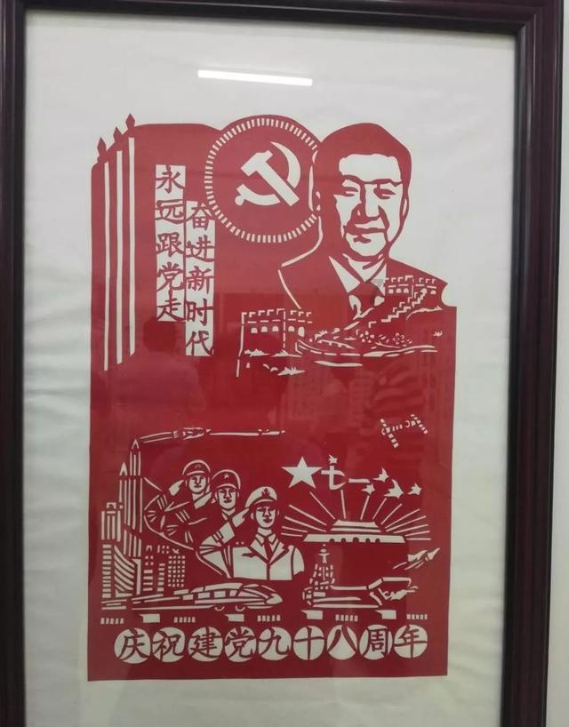 有多少人离婚选了妈妈最后去找爸爸要钱游戏画面